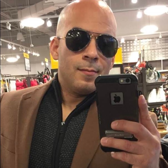 Meet your Posher, Daniel - Picture 3 of 4